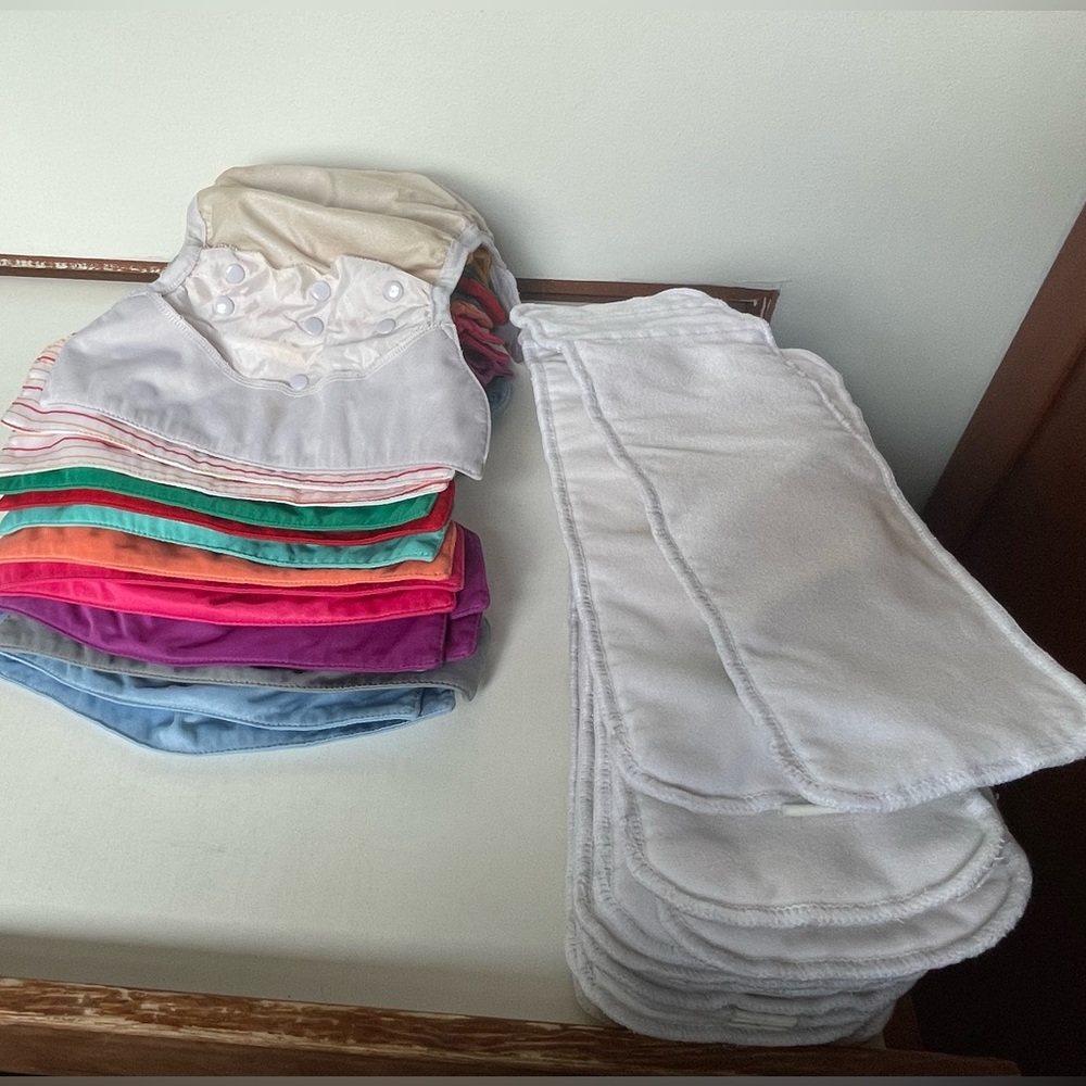 Flip Cloth Diaper Lot (16 covers + inserts)